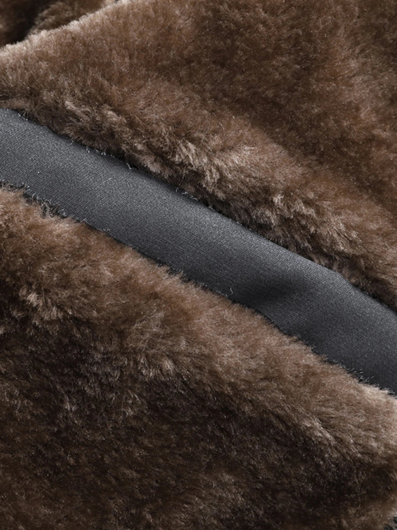 BENNETT JACKET | CLASSIC STYLE FOR COOL SPRING AIR