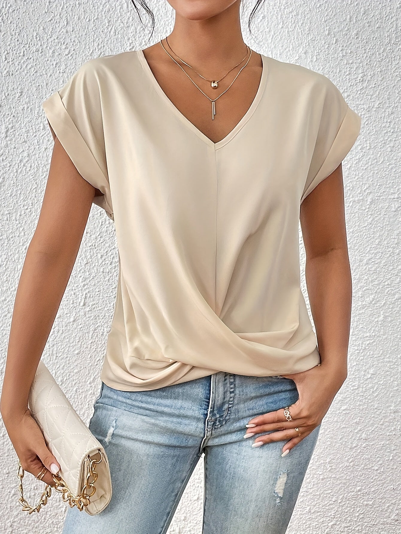 Tammana - Casual T-Shirt With V Neckline