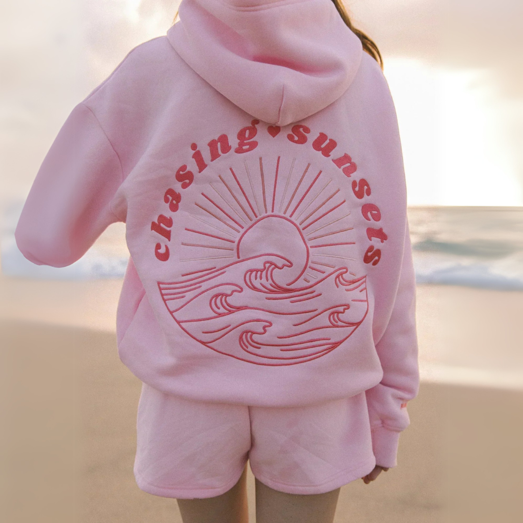 Waves Hoodie – Coastal Comfort & Style