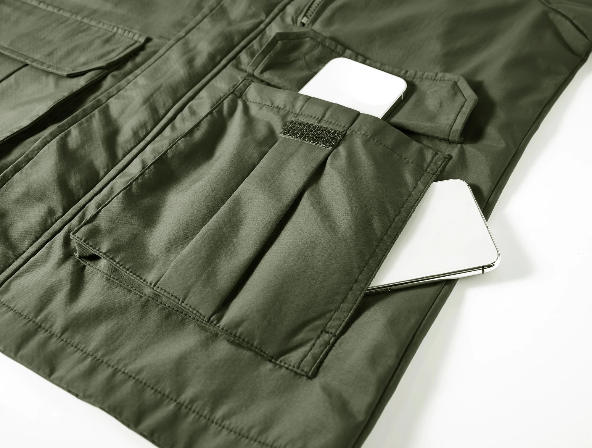 HAYES JACKET | LIGHT WARMTH FOR CHANGING SEASONS