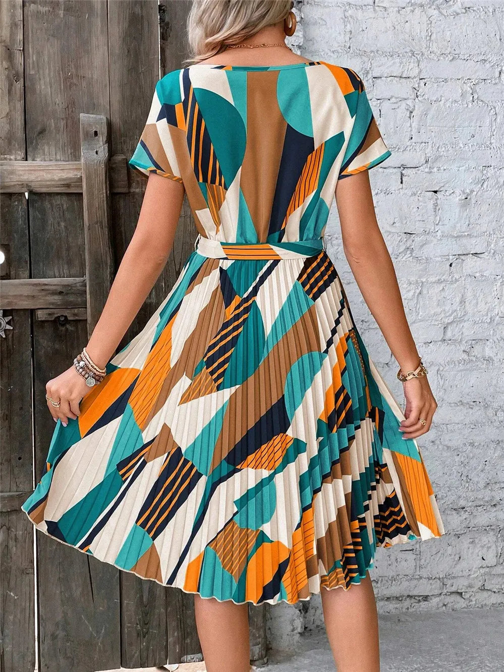 Solara - Vibe Pleated Midi Dress
