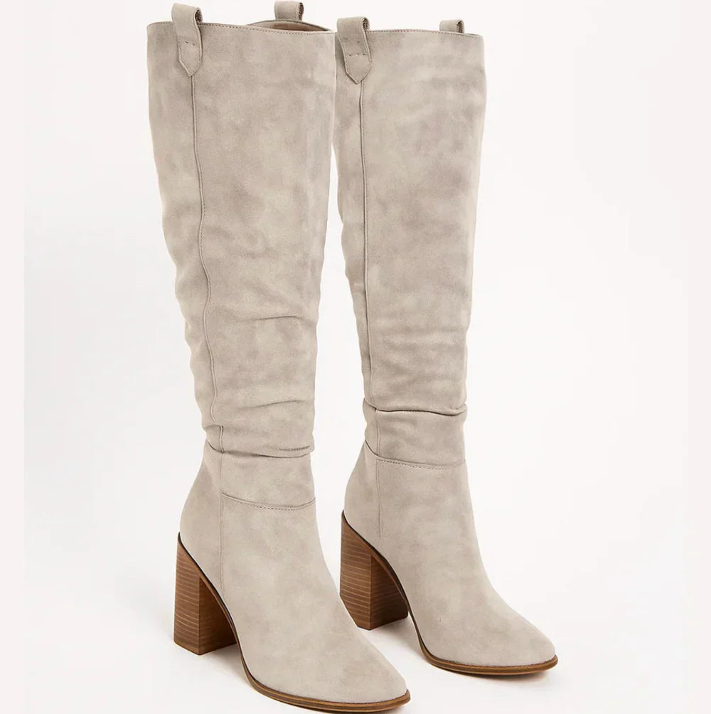 SUEVIA™ | SUEDE BLOCK HEEL BOOTS